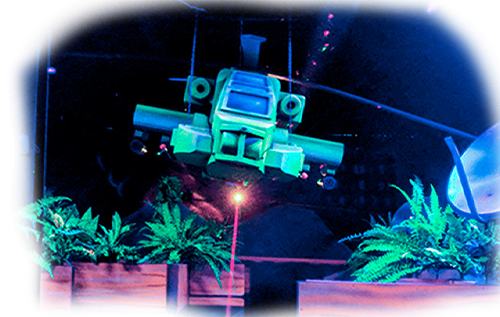 Découvre notre décors futuristes de Laser Tag à Dorval.